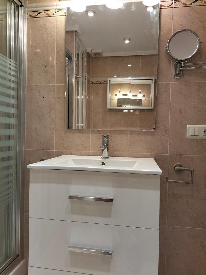 Apartamento 1ª Linea Playa Garaje Piscinas Terraza Torremolinos Eksteriør billede