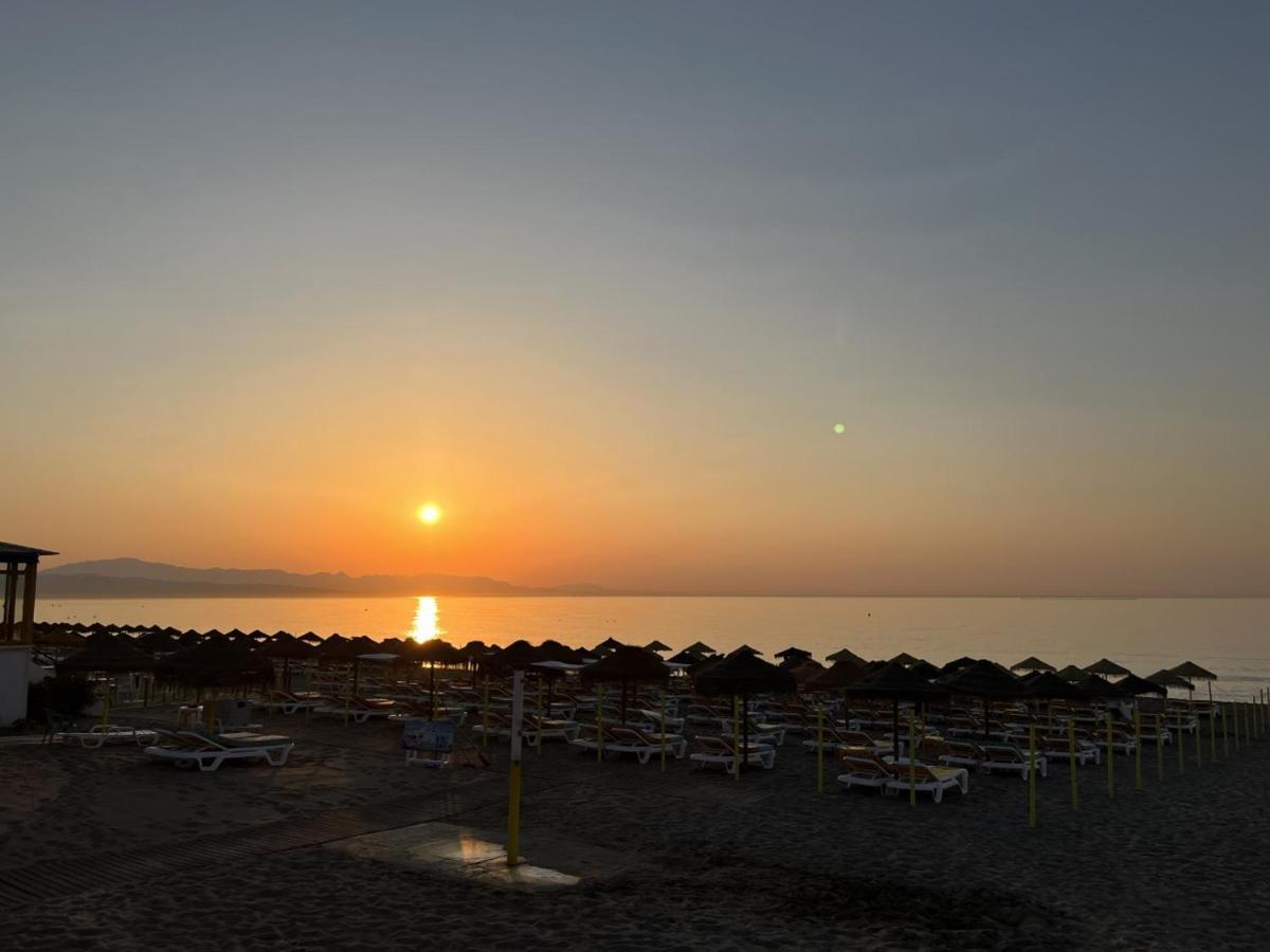 Apartamento 1ª Linea Playa Garaje Piscinas Terraza Torremolinos Eksteriør billede